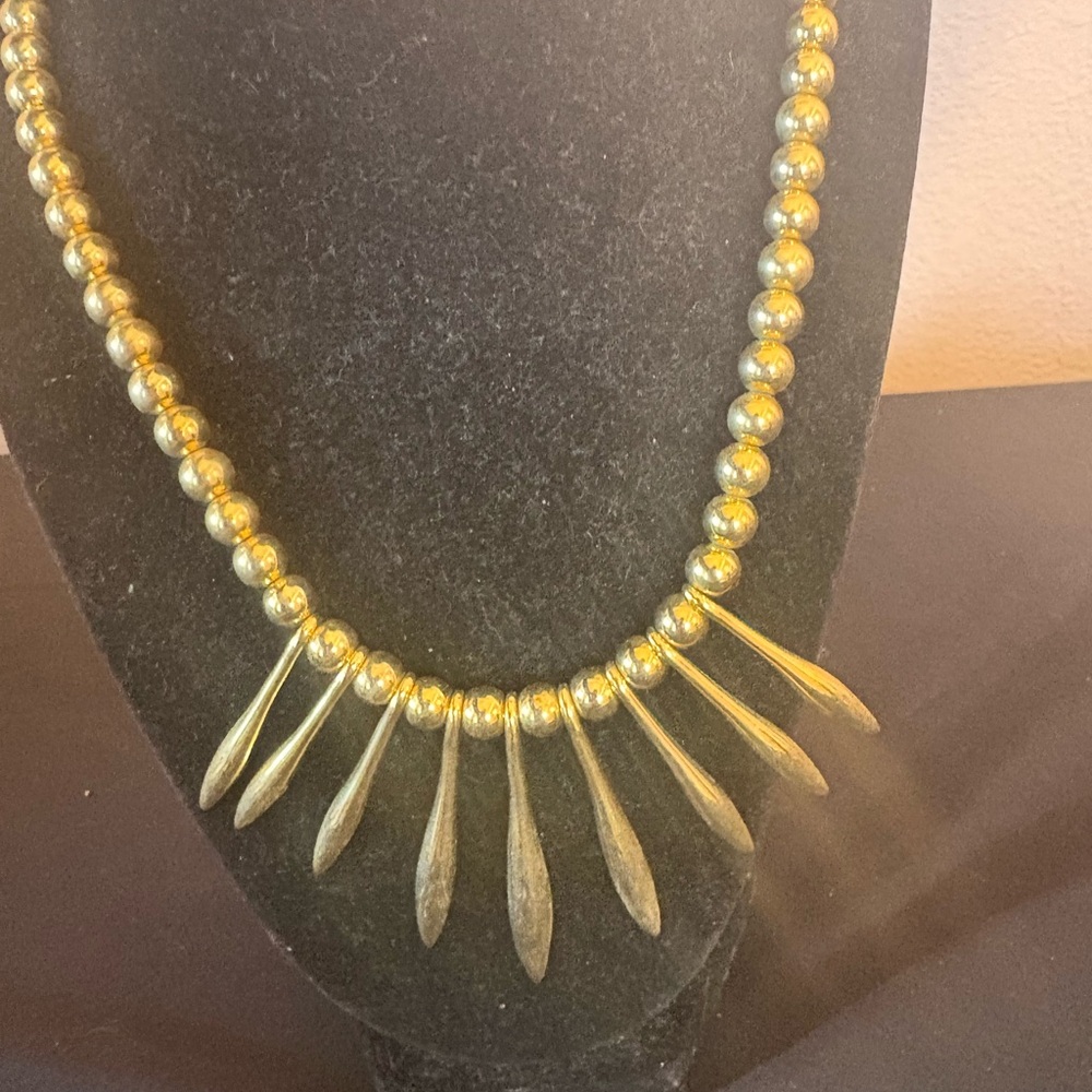 Elegant Gold Beaded Necklace